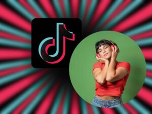 sfondo tik tok, donna che ascolta musica