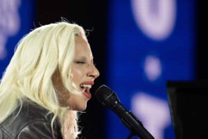 lady gaga canta